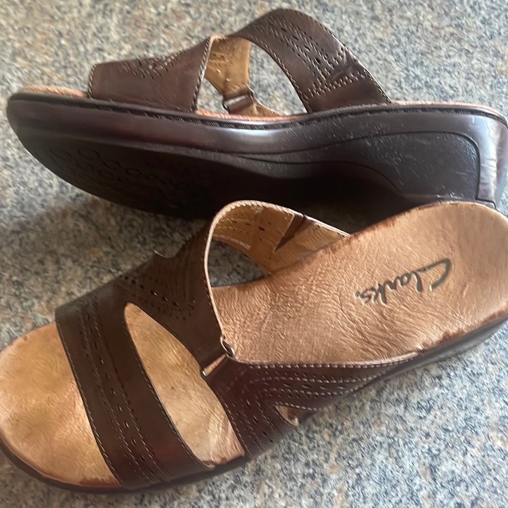 Great condition Clark Sandals. Brown Leather. Size 7.5
